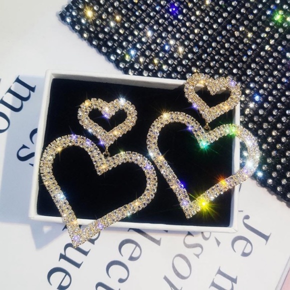 🌈2/$20🌈 Rhinestone double heart earring - Picture 5 of 7